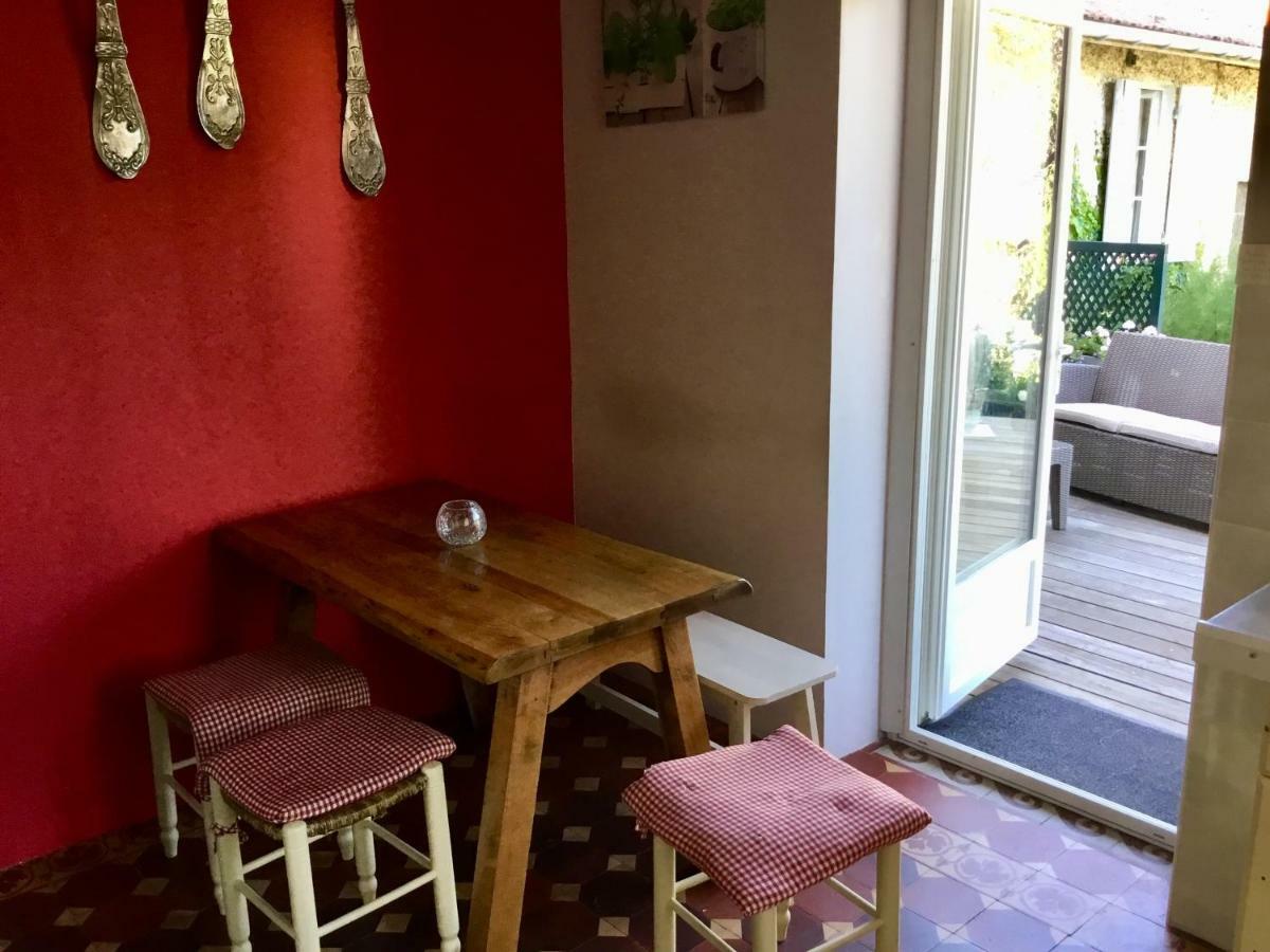 Apartamento Gite Chez Madeleine Louhans Exterior foto